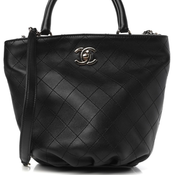 Authentic Chanel Cross body bucket Bag - Picture 14 of 14